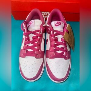 Nike Dunk Low Fuchsia and White